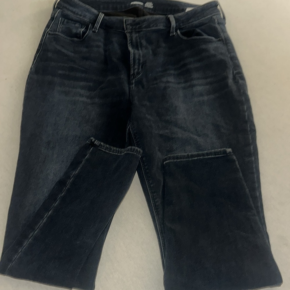 Womens Size 18 Old Navy Dark Blue Jeans.